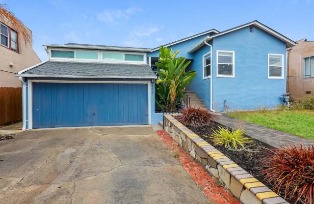 Photo of Beautiful 3 Bedroom Home In Millsmont!