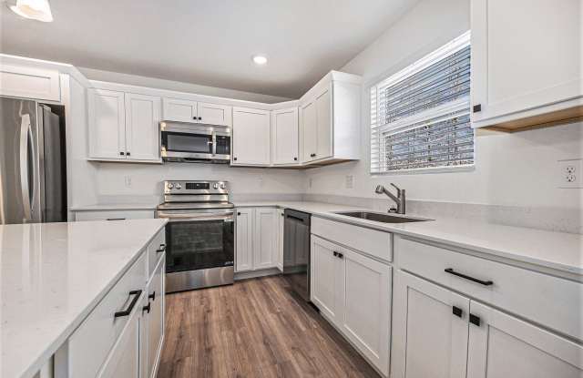 1306 Forest View Drive