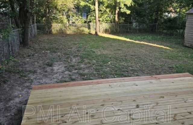 812 North Estelle Street