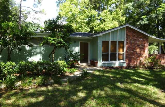 Photo of Great Home Close Campus - Sublease