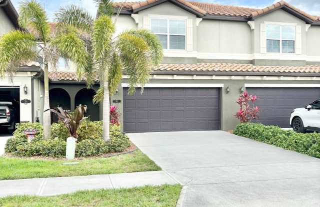 Photo of Spacious 3BR Townhome in Satellite Beach