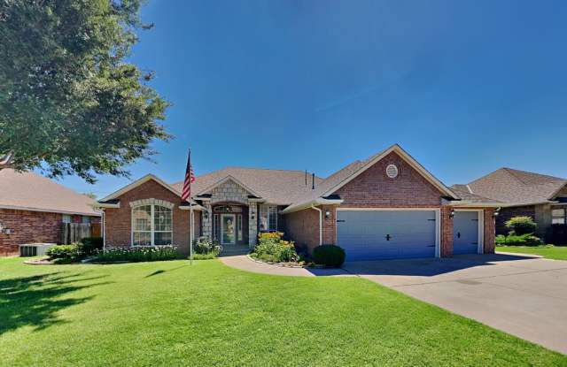 Save Hundreds Every Month – No Electric Bill! Solar-Powered Custom Home for Lease Yukon Public Schools!