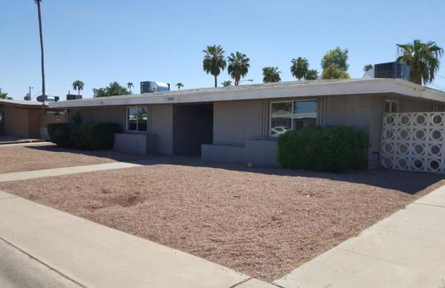 Photo of 3208 N. 67th Place