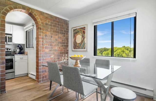 Concierge Rocky Hill Apartments