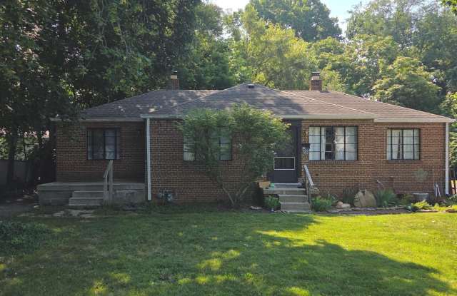 67 W Westfield Boulevard