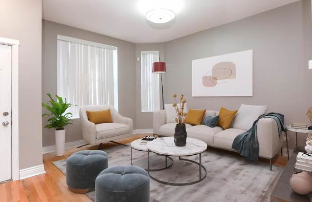 2613 West Evergreen Avenue