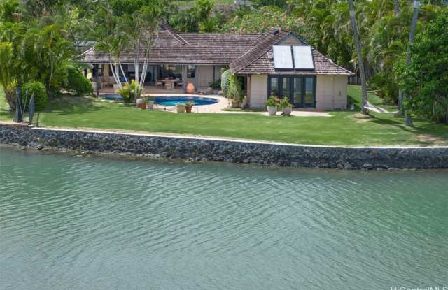 5949 Kalanianaole Highway