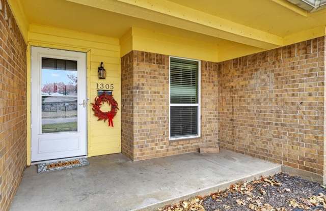 1305 Elizabeth Boulevard