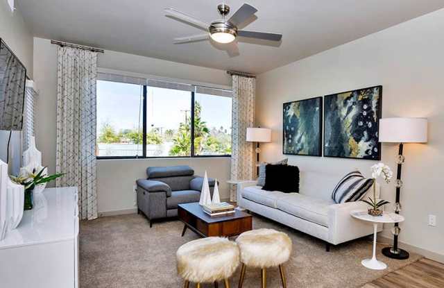 Photo of The Curve at Melrose