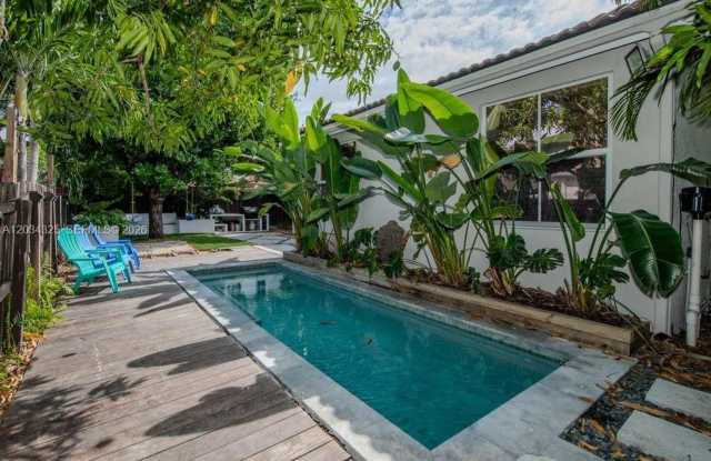 8526 NW 110th Place 0, Doral, FL 33178 - 5258