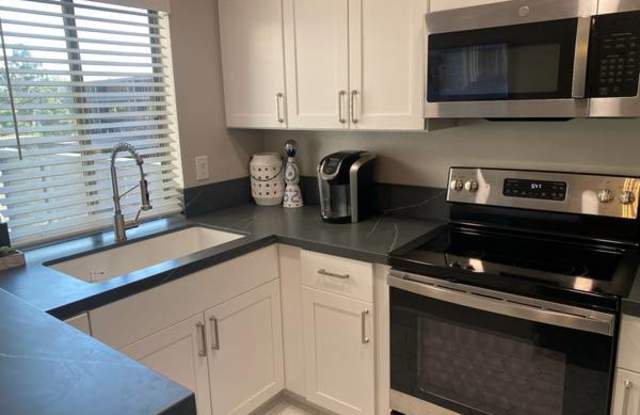 Photo of 1357 Caminito Gabaldon