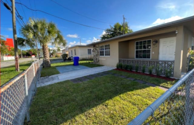 2790 SW 30th Ave - 2790 SW 30th Ave, Miami, FL 33133