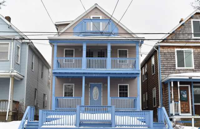 817 W 2ND Street unit: 1