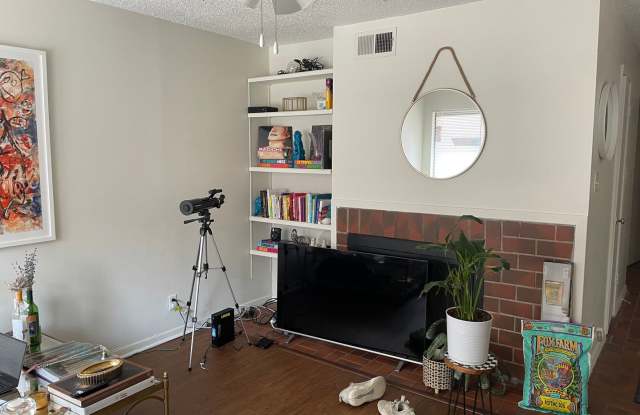 Photo of 2x1 West Campus Apartment