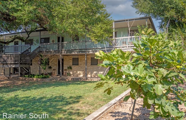 Antilles Apartments