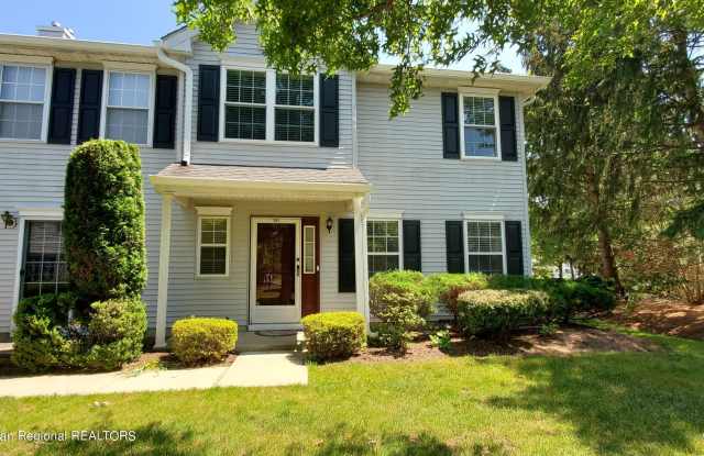751 Banyan Court