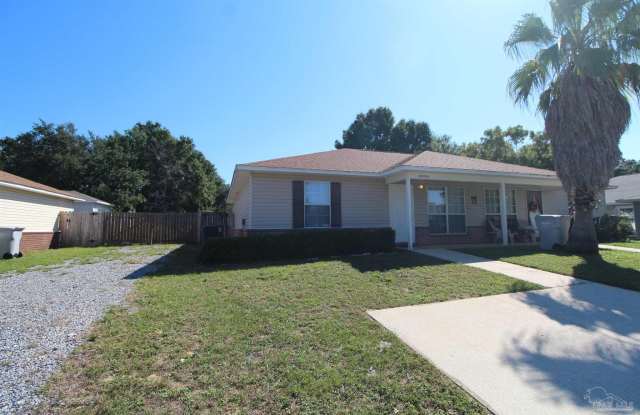 3355 Green Briar Cir