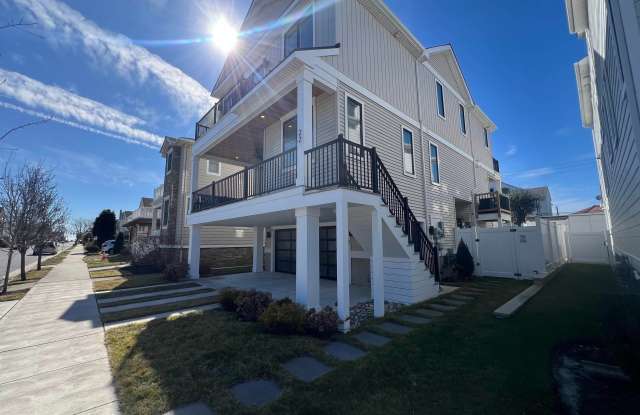 22 N Fredericksburg Ave