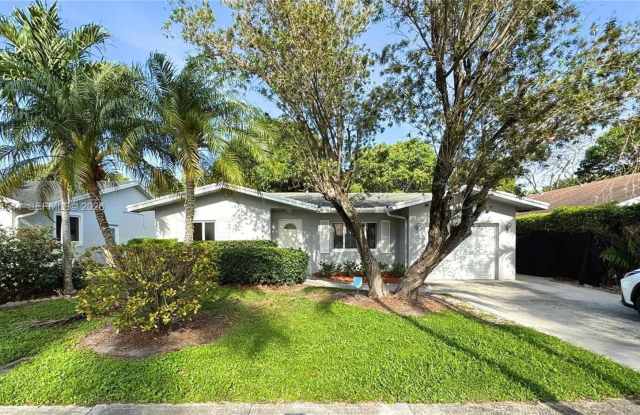 61 SW 34th Ave