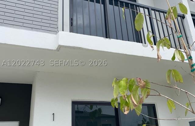 1310 NW 5th St