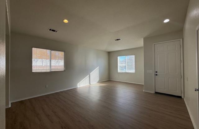 Available Now! Lancaster 3 bed 2 bath