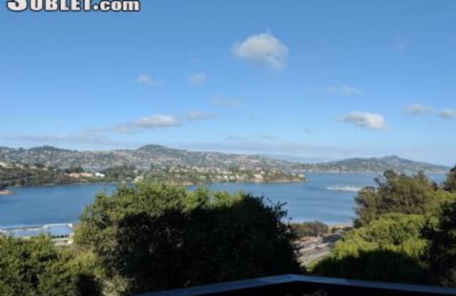 236 Bay Vista Cir - 236 Bay Vista Circle, Marin City, CA 94965