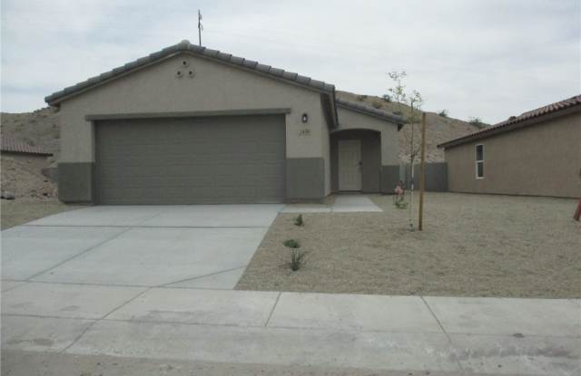 2458 Tapatio Drive