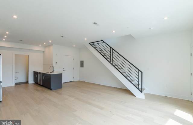 Photo of 125 SOUTH STREET