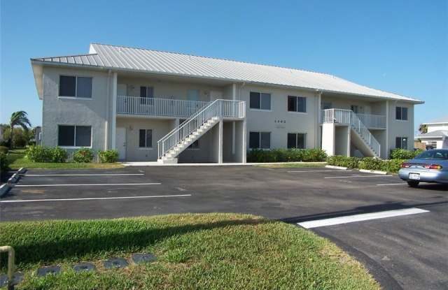 Photo of 1236-1302 SE 40th Street