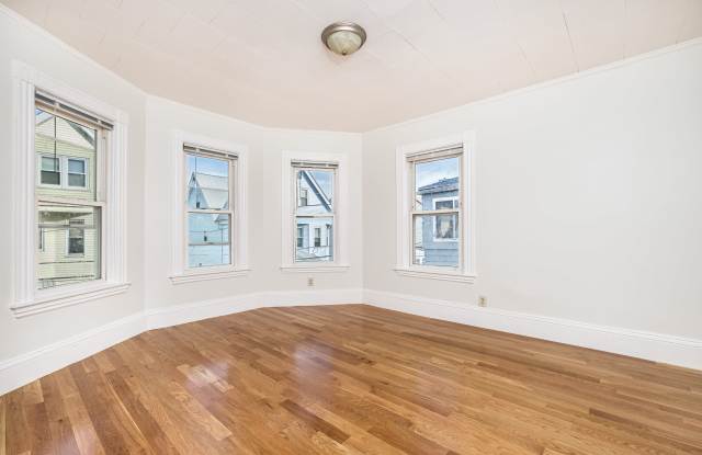 18-20 Benner Avenue - 2