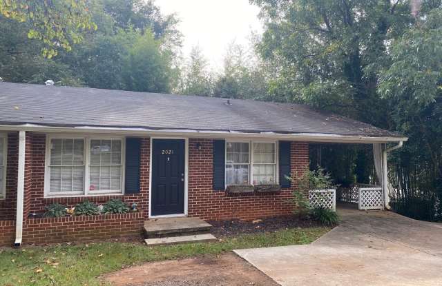 2021 S. Lumpkin St. - 2021 South Lumpkin Street, Athens, GA 30606