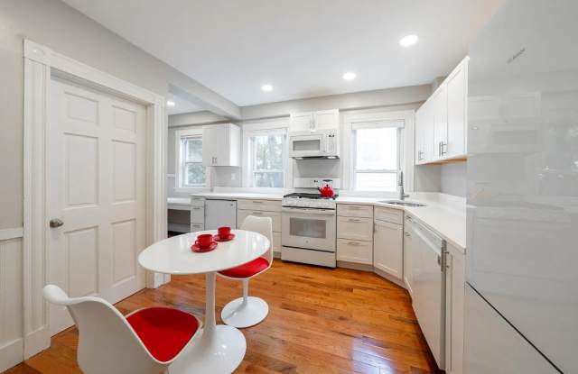 Photo of 89 Kinnaird St.