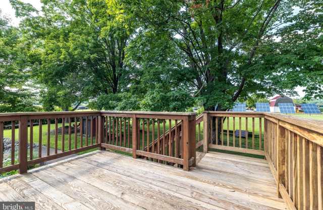 2478 RIVER Road unit: Carriage House