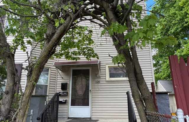 3 bed 1 bath!