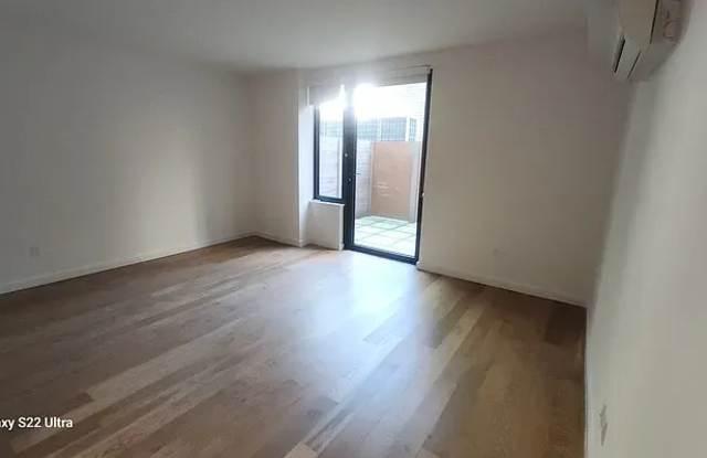 Photo of 445 West 35th St.
