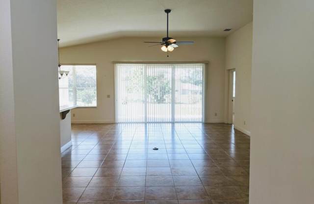 1882 West Angelica Loop