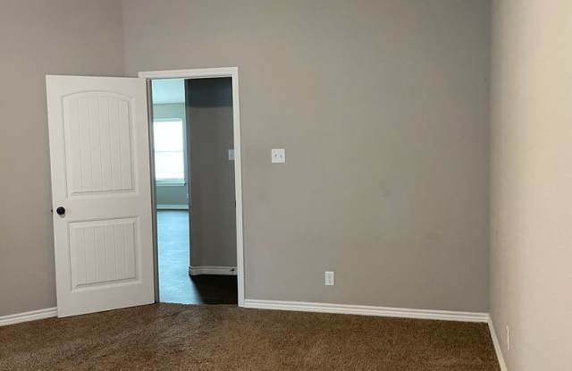 **NO PETS*** | Beautiful Single-Story 4 BR, 2.5 Bath | Covered Patio | Close to Fort Cavazos