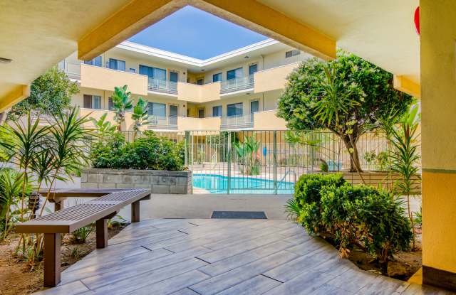 4505-4545 Los Feliz Boulevard