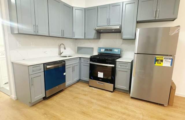 30-87 Steinway Street