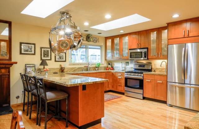 Furnished Single Story Home West of the Freeway