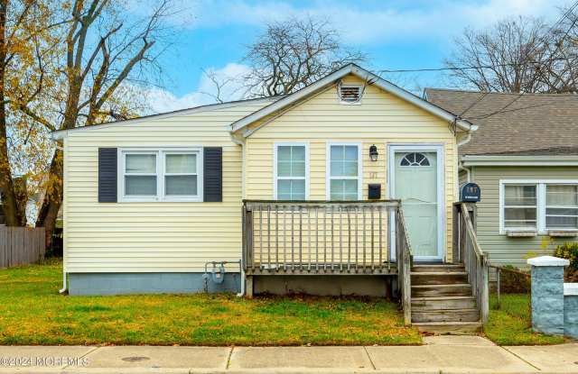 137 Maple Avenue - 137 Maple Avenue, Keansburg, NJ 07734