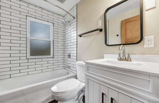 1325 Harvey Street - Lower