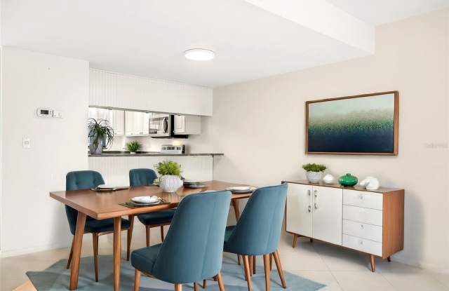 101 N GRANDVIEW STREET