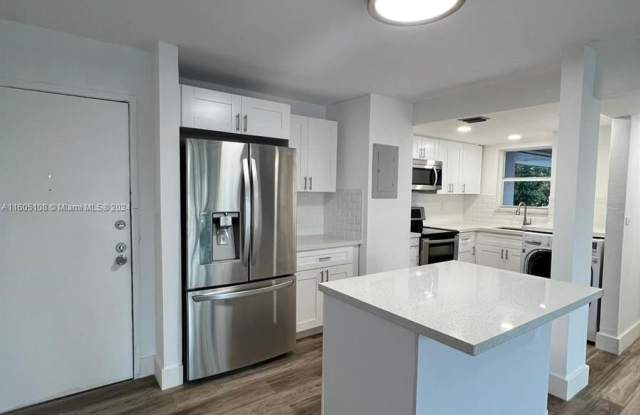 310 Fontainebleau Blvd