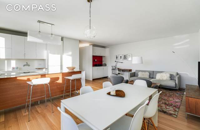 280 Park Avenue South