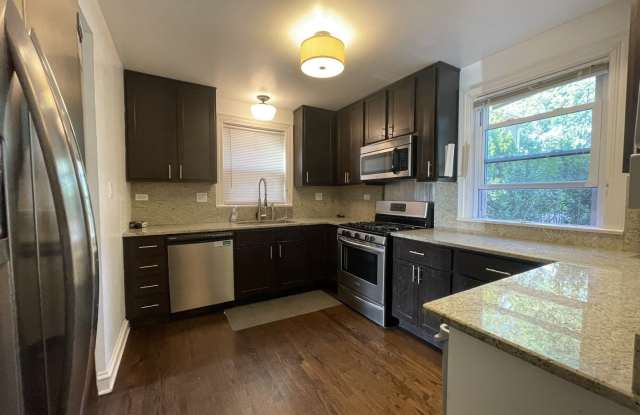 6529 N Trumbull Avenue