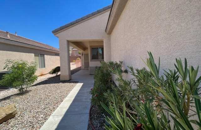 55+ home in Sun City MacDonald Ranch - 2 bedrooms $1895 / Mo. rent