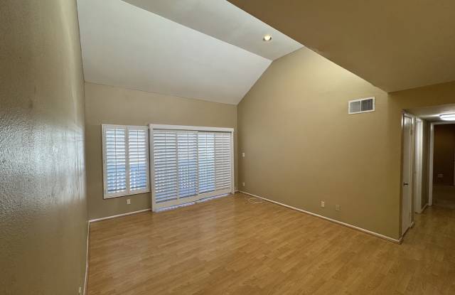 Photo of 5700 Etiwanda Avenue