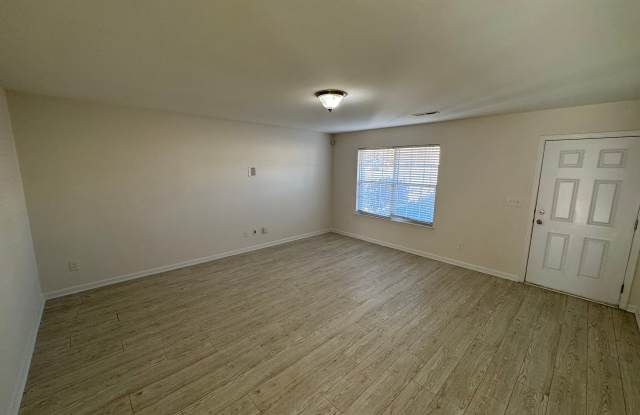 4820 Lynn Lee Circle