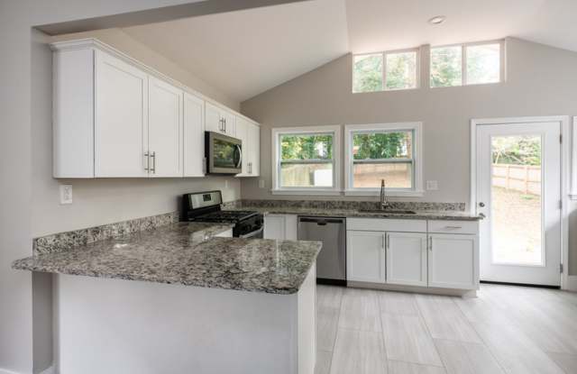 Photo of 884 Rose Cir SW